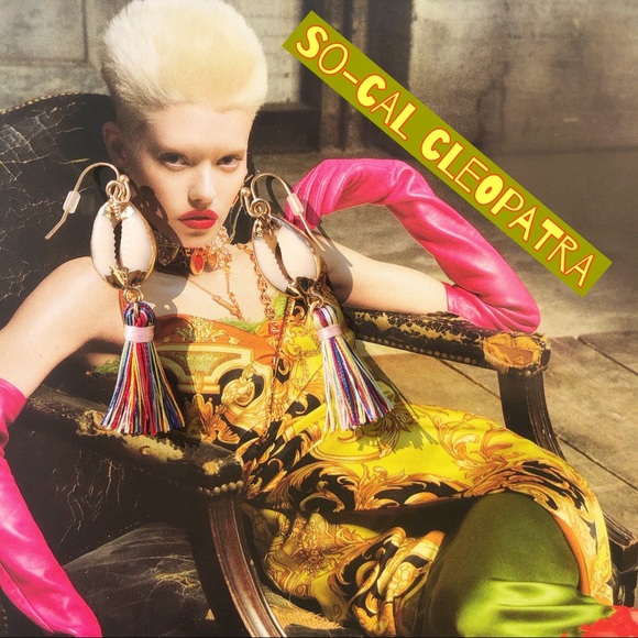 🦄 3/$25 So-CAL Cleopatra Seashell Tassel Earrings - Picture 2 of 4